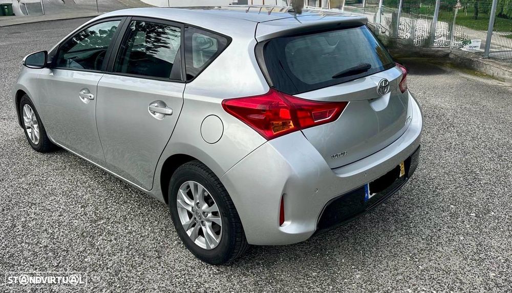 Toyota Auris 1.4 D-4D Comfort+J16+Navi - 5