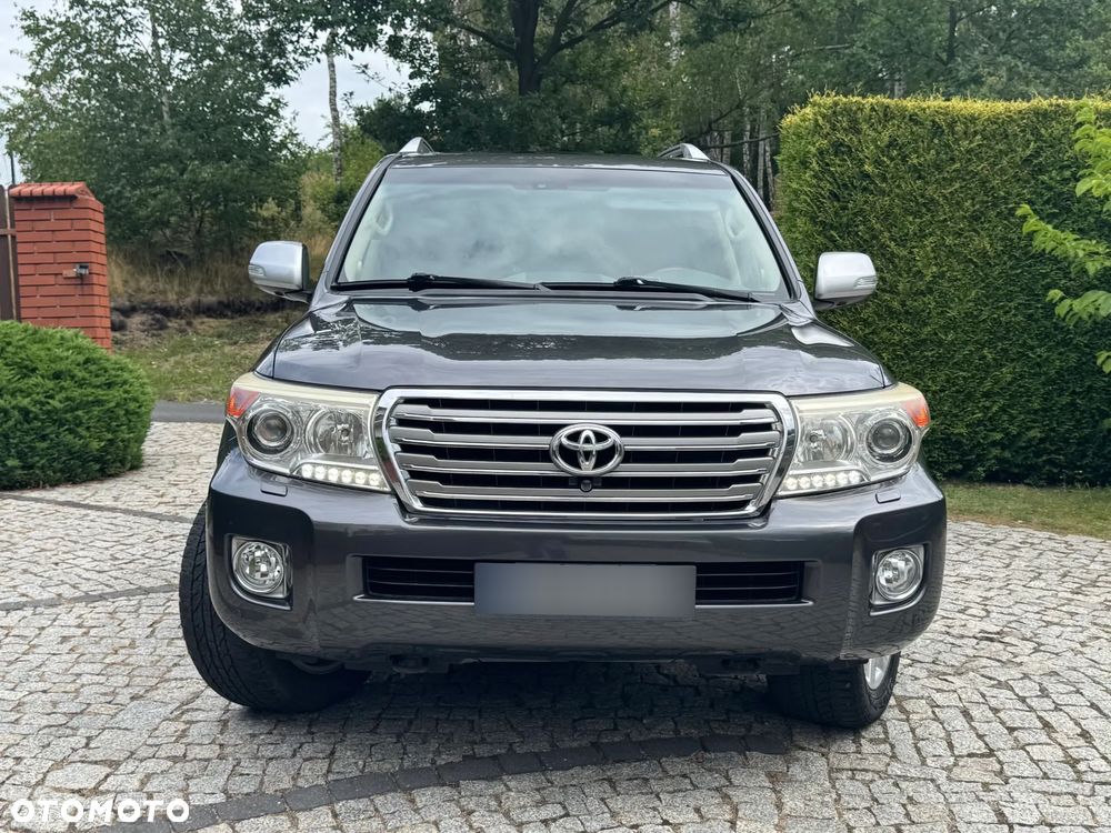 Toyota Land Cruiser - 6