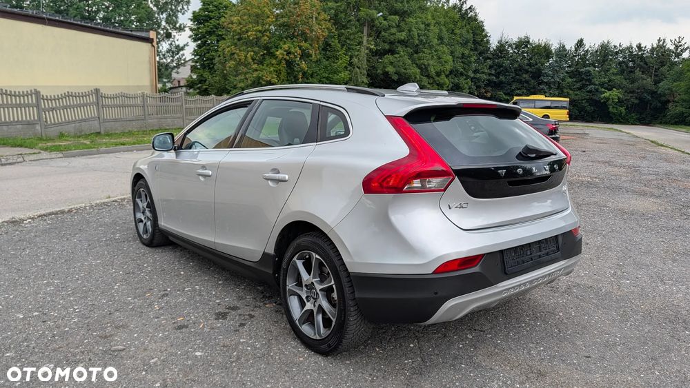 Volvo V40 Cross Country D2 Summum - 5