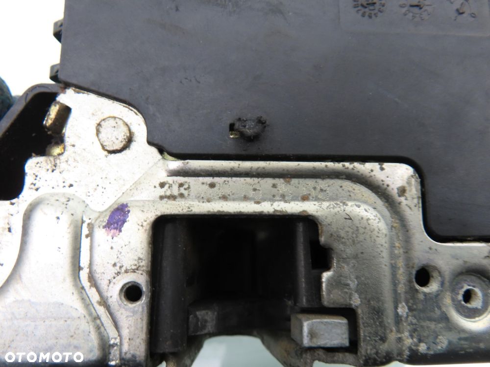 ZAMEK PRAWY PRZEDNI MERCEDES CL203 2037200835 2 PIN - 2