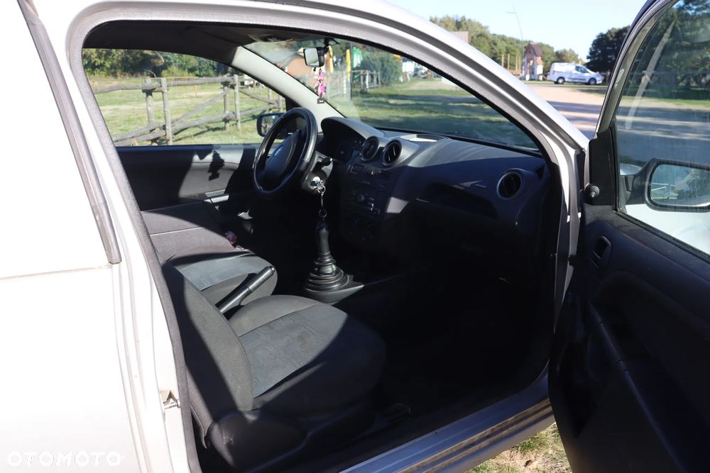 Ford Fiesta 1.3 - 5