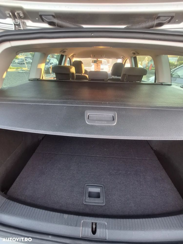 Volkswagen Golf 1.6 TDI 4Motion BlueMotion Technology Comfortline - 12