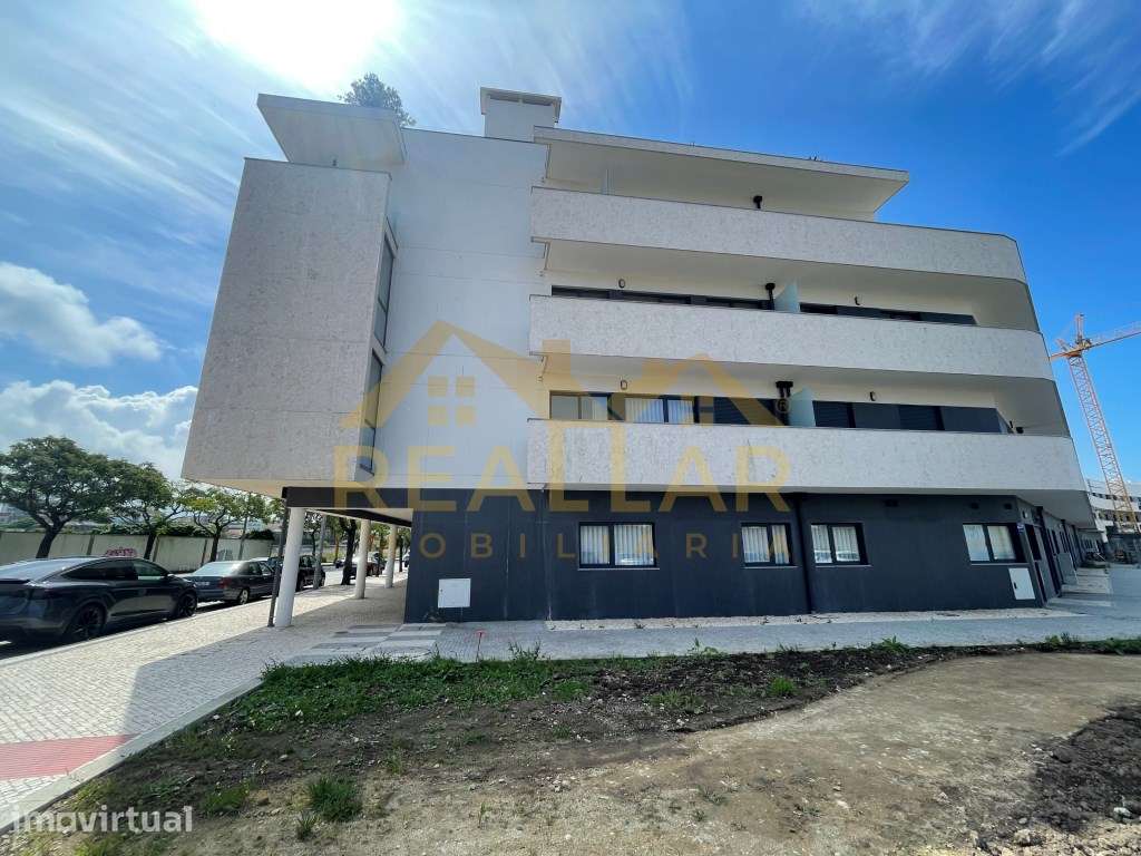 Maravilhoso T2+1 com piscina na Póvoa de Varzim - Grande imagem: 2/20