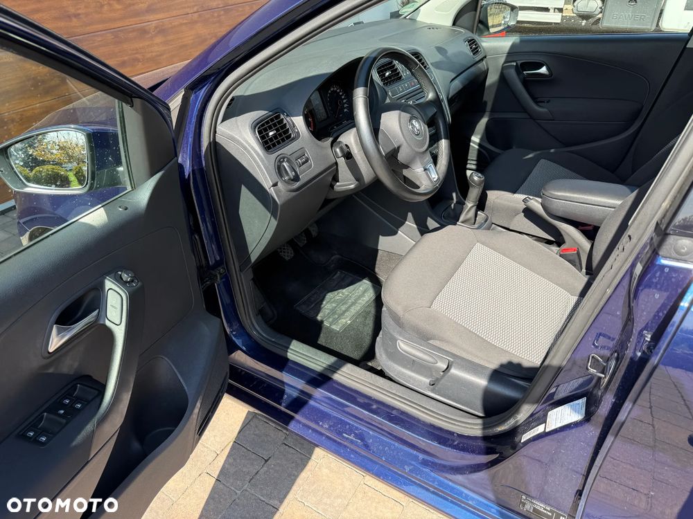 Volkswagen Polo - 8