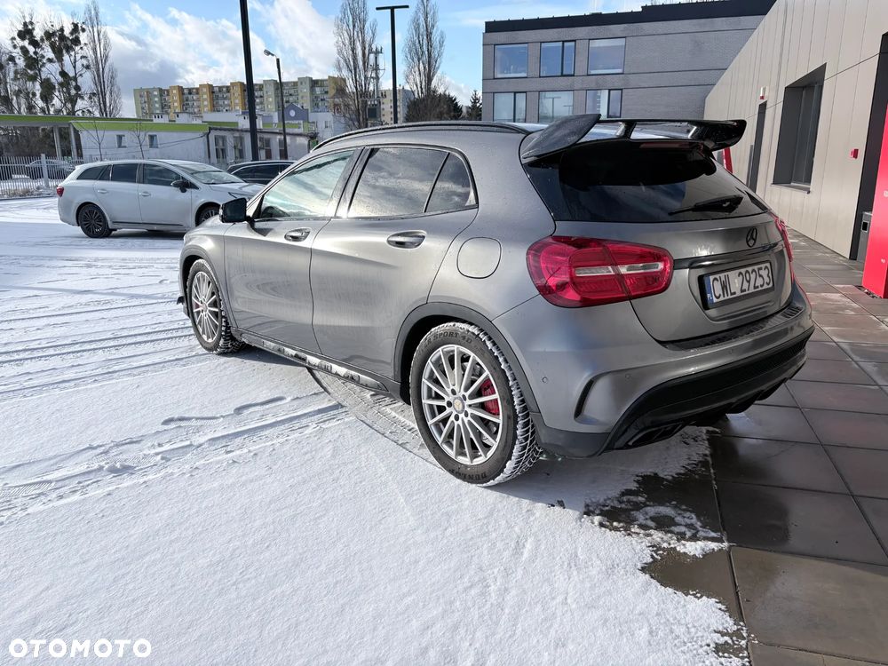Mercedes-Benz GLA 45 AMG 4-Matic - 8