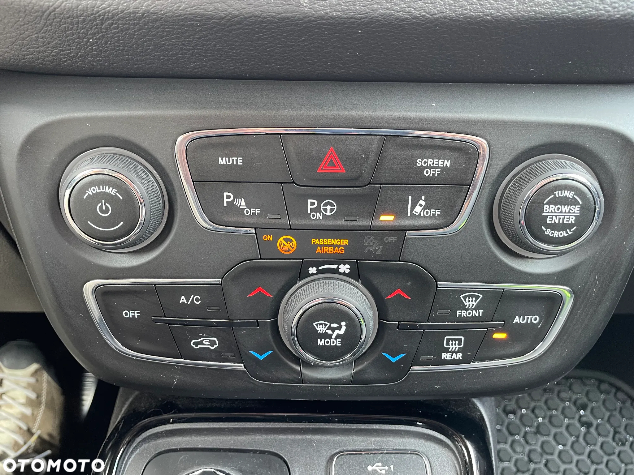Jeep Compass 2.0 MJD Limited 4WD S&S - 24