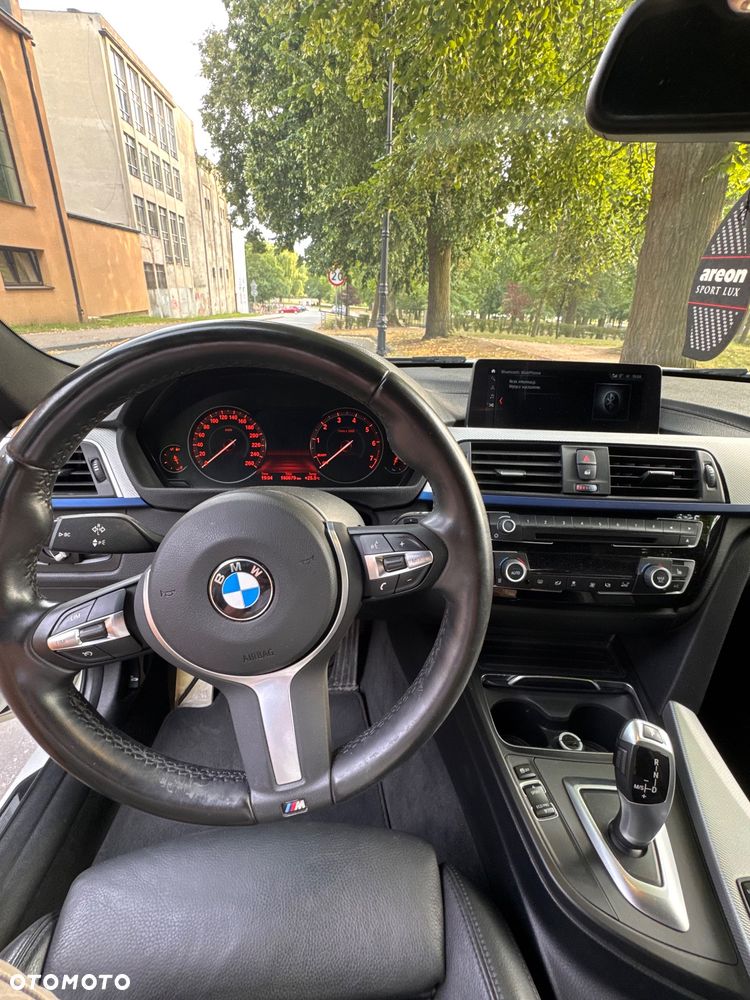 BMW Seria 3 320i - 4
