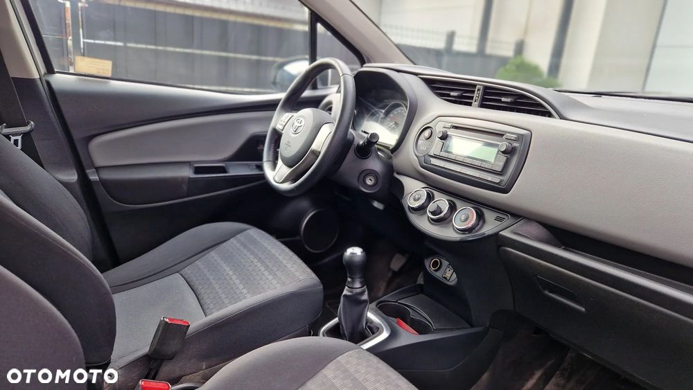 Toyota Yaris 1.0 Premium EU6 - 10