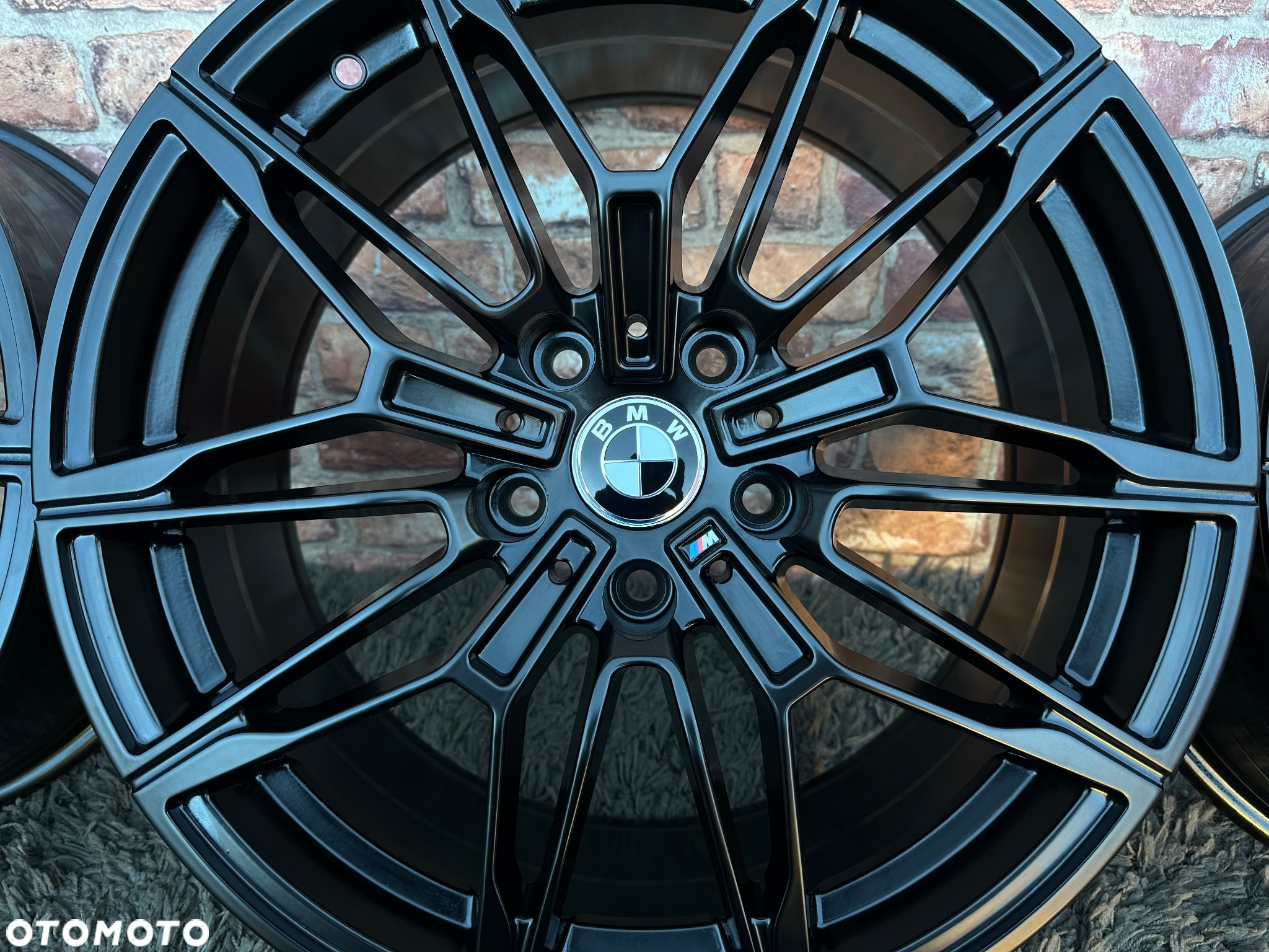 NOWE alufelgi M pakiet 5x112 18 felgi 8j ET35 BMW seria 3 G20 G22 G30 G31 F44 G22 G23 G32 F39 G60 G01 X1 F48 G42 X2 U06 Active Tourer Z4 G29 xDrive Styling 930 czarne Japan Racing Carbonado Rubin - 9