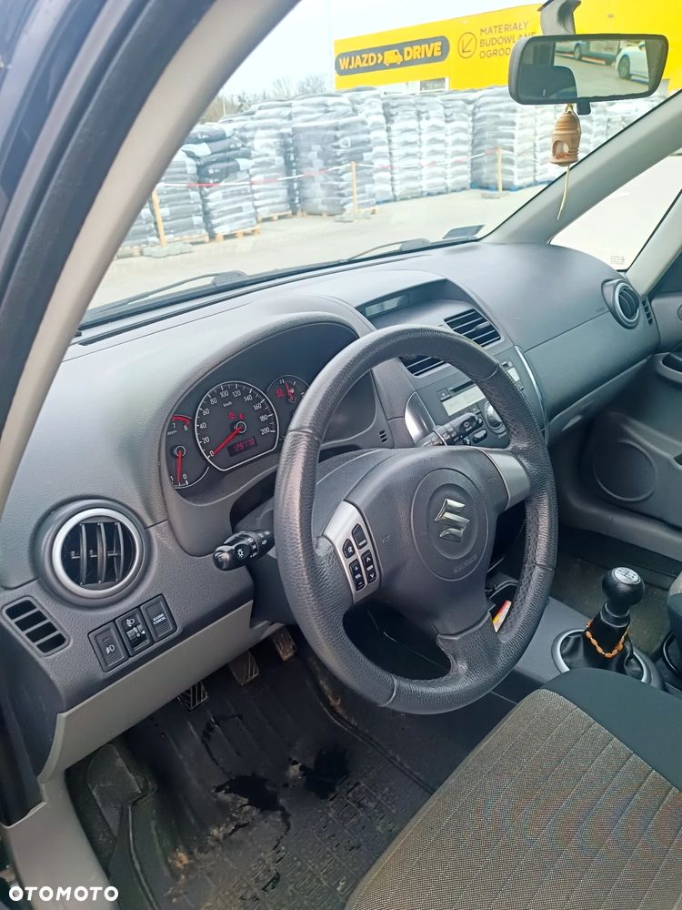 Suzuki SX4 1.6 GS / Premium 4WD - 11