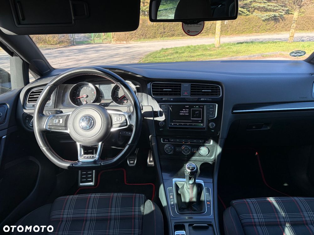 Volkswagen Golf GTI BlueMotion Technology - 10