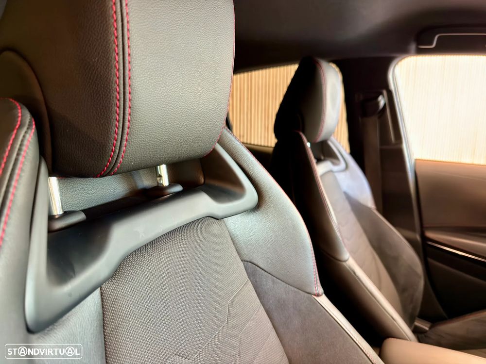 Toyota Corolla 1.8 Hybrid Exclusive - 17