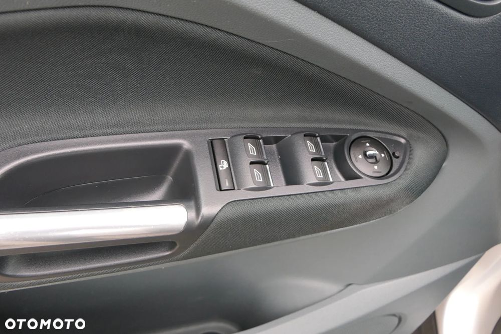 Ford C-MAX 1.6 Ti-VCT Titanium - 23