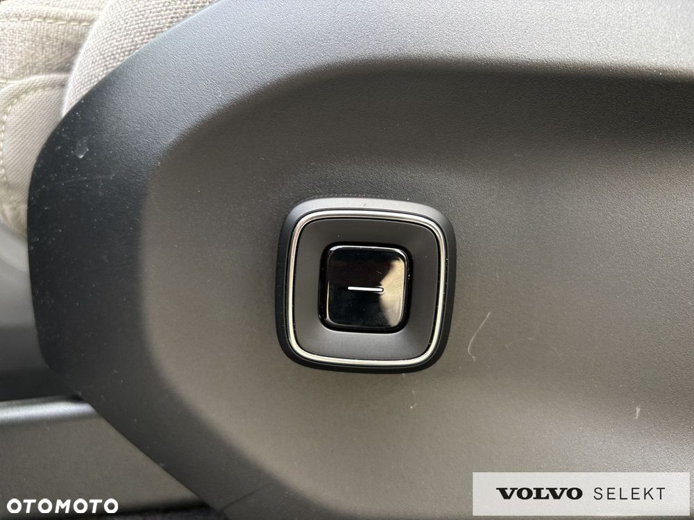 Volvo EX90 - 14