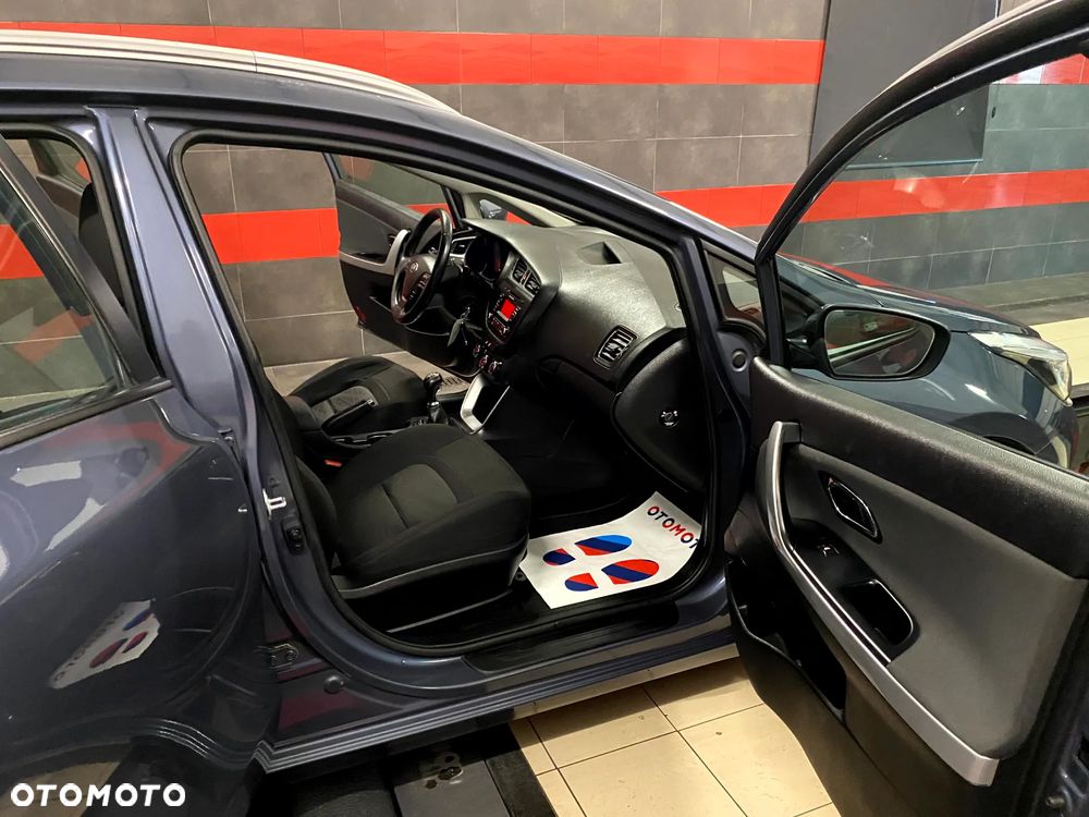 Kia Ceed 1.6 GDI Vision - 19