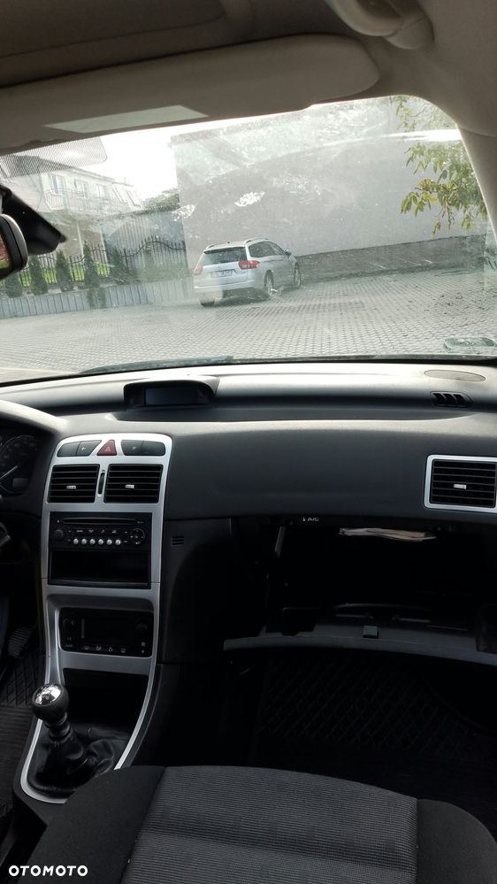 Peugeot 307 2.0 HDI XT Premium - 14