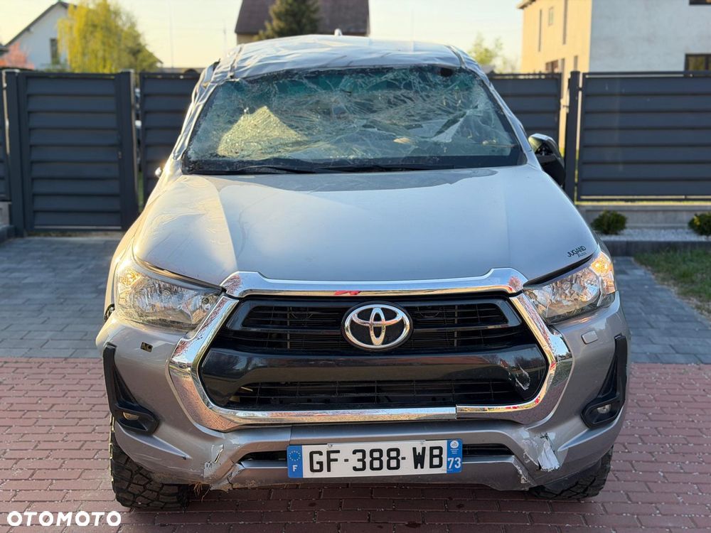 Toyota Hilux 4x4 Extra Cab Autm Executive - 2