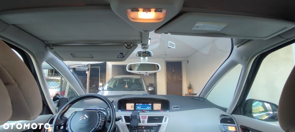 Citroën C4 Picasso 2.0 HDi FAP Exclusive - 28