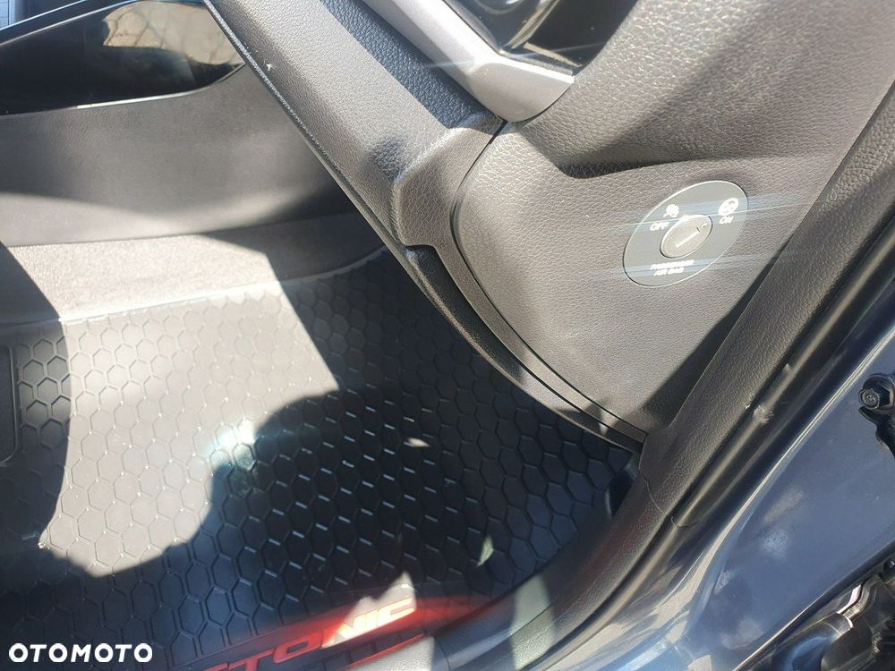 Kia Stonic - 23