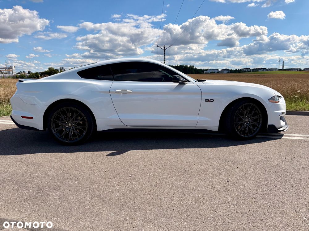 Ford Mustang - 36