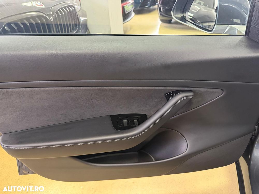 Tesla Model 3 Langstreckenbatterie Allradantrieb Dual Motor - 13