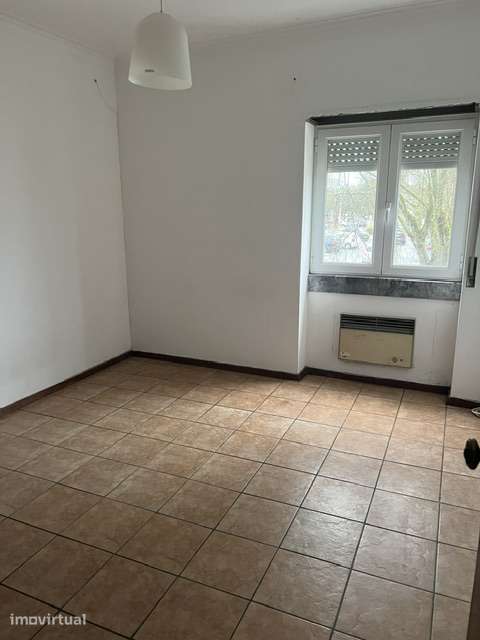 BEJA - APARTAMENTO T4 (177m2) COM JARDIM,GARAGEM E ARRECADAÇÃO - Grande imagem: 4/26