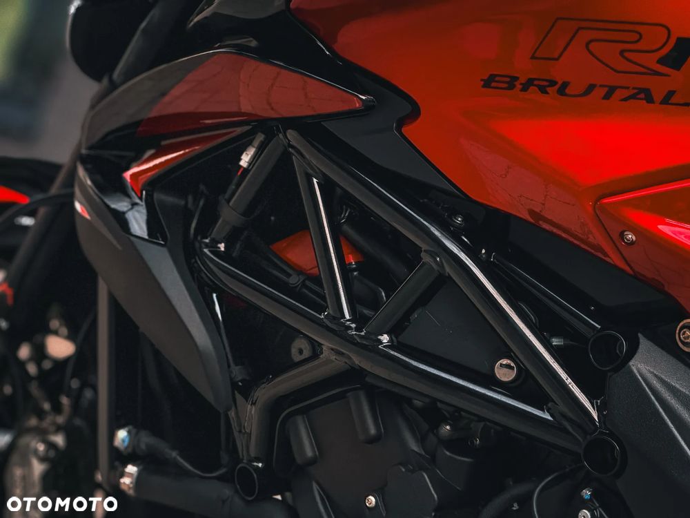 MV AGUSTA Brutale - 13