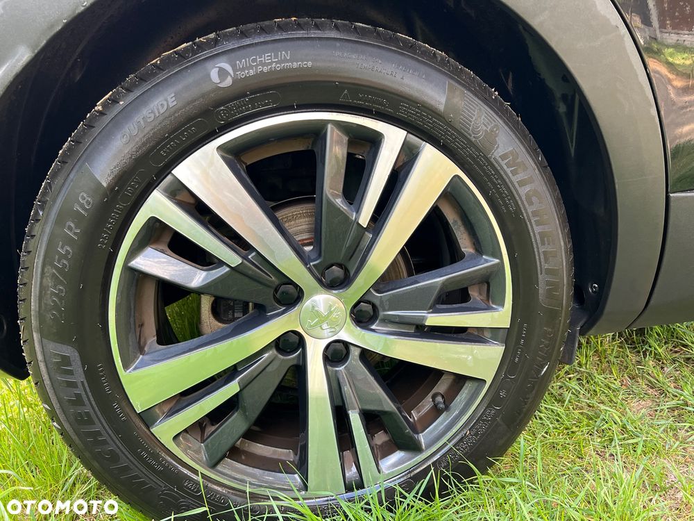 Peugeot 3008 1.2 PureTech Allure - 19