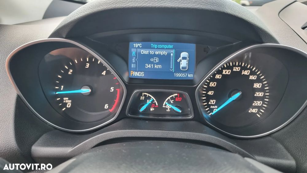 Ford Kuga 2.0 TDCi 4WD Powershift Titanium - 19