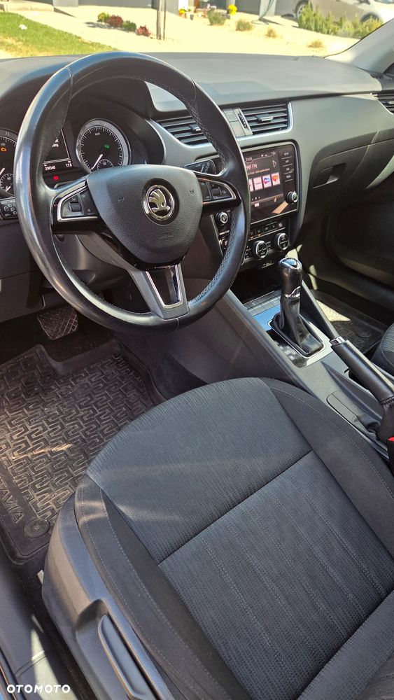 Skoda Octavia 2.0 TDI Style DSG - 8