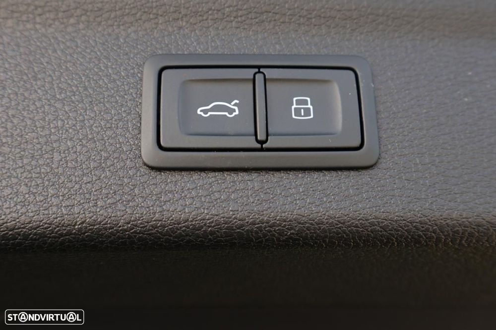 Audi Q3 45 TFSIe S line S tronic - 28