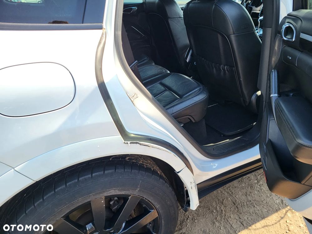 Porsche Cayenne Platinum Edition - 29