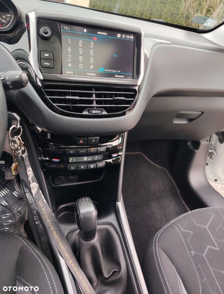 Peugeot 2008 - 5