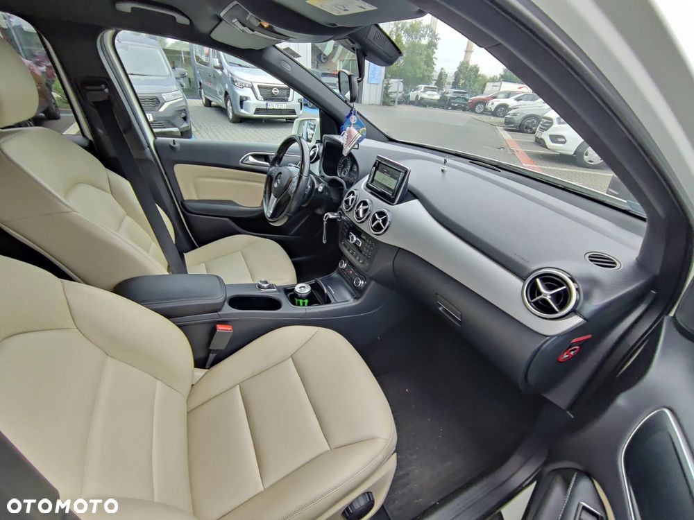 Mercedes-Benz Klasa B 220 d 7G-DCT AMG Line - 16