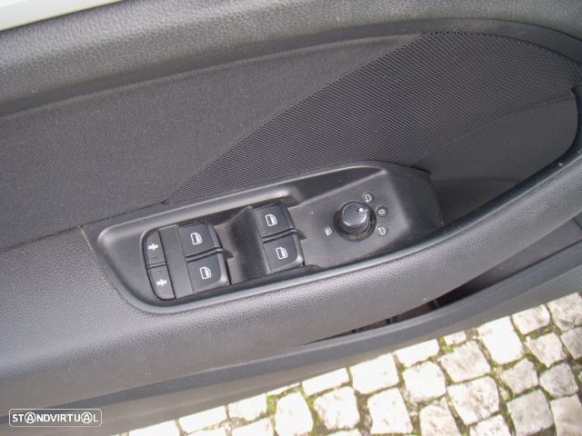 Audi A3 Limousine 1.6 TDI Business Line Attraction Ultra - 26