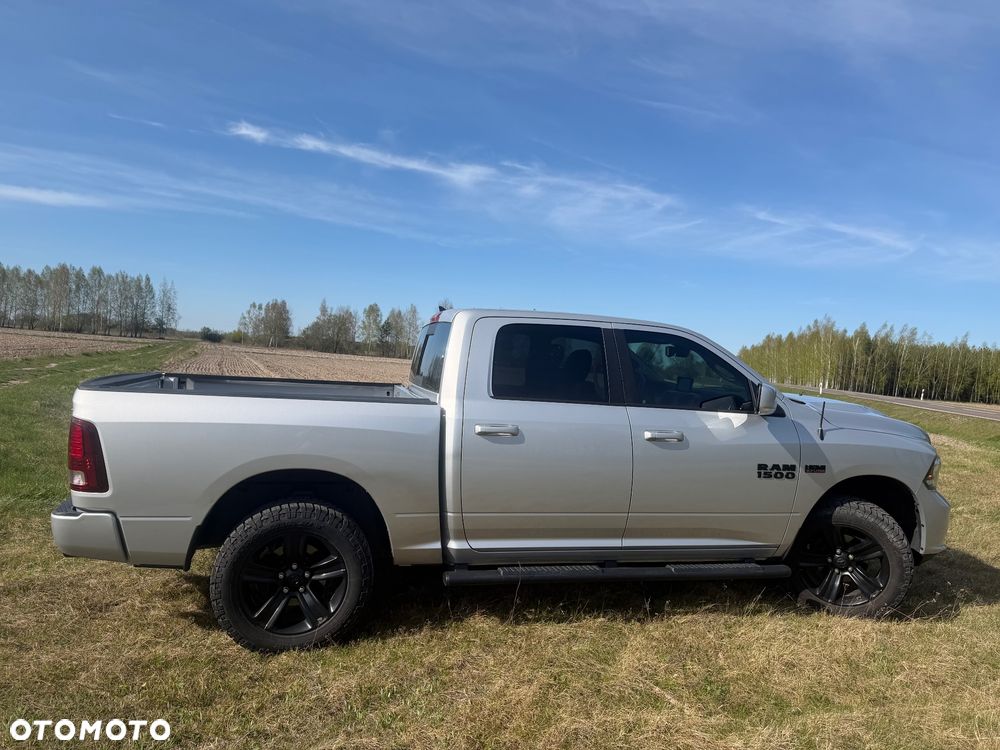 RAM 1500 Crew Cab Sport - 12