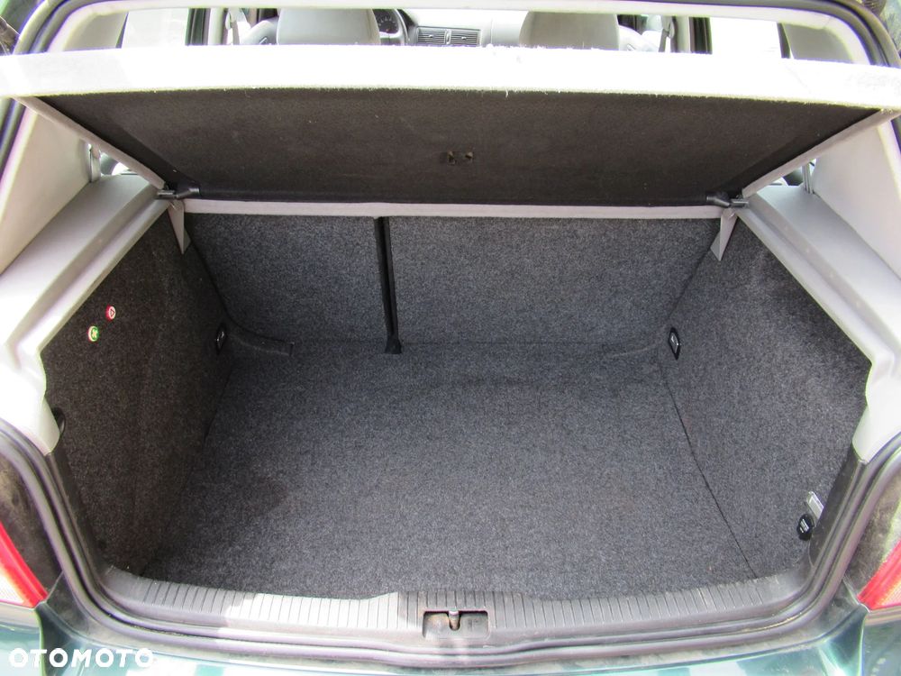 Volkswagen Golf 1.4 Comfortline - 33