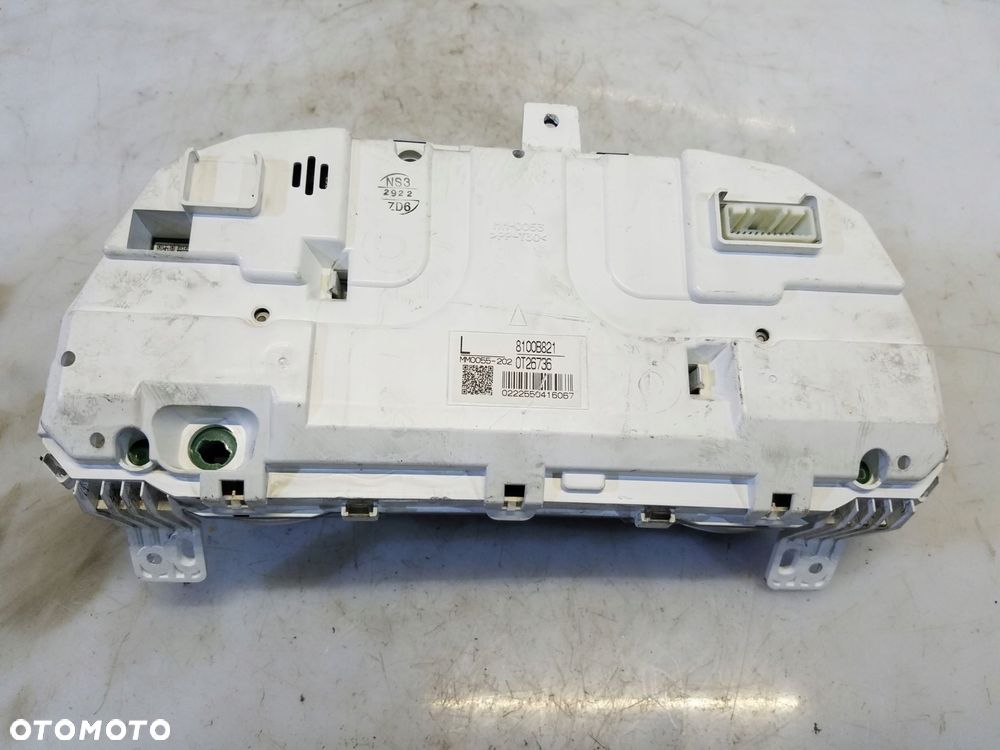 licznik zegary mitsubishi lancer viii 1.6 b 8100b821 - 2