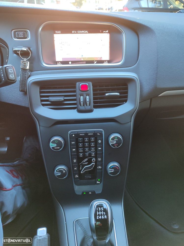 Volvo V40 2.0 D2 Kinetic Eco - 6