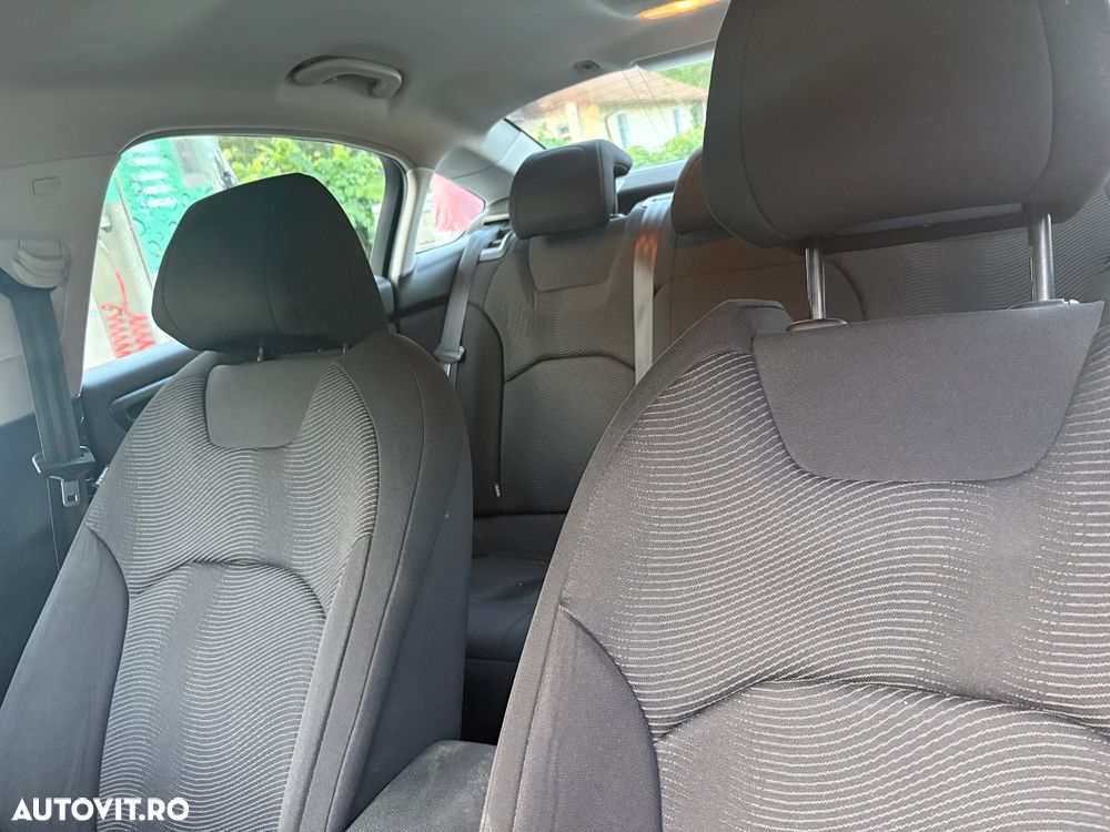 Citroën C5 1.6HDi BVM Attraction - 8