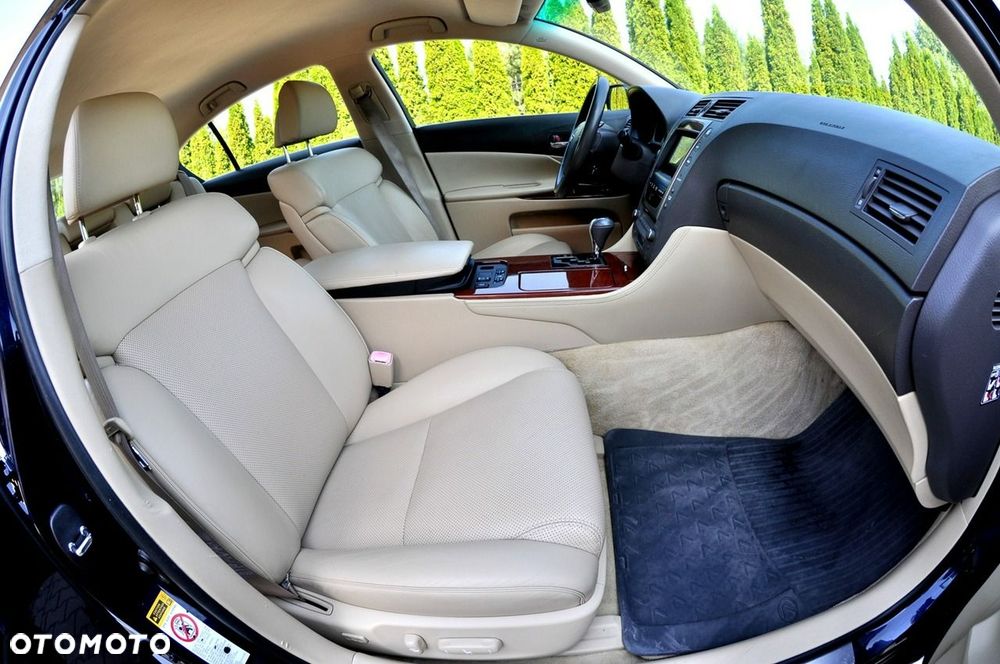 Lexus GS 300 Prestige + - 8