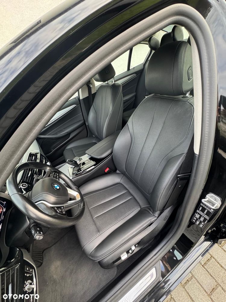 BMW Seria 5 520d xDrive Business Edition - 25