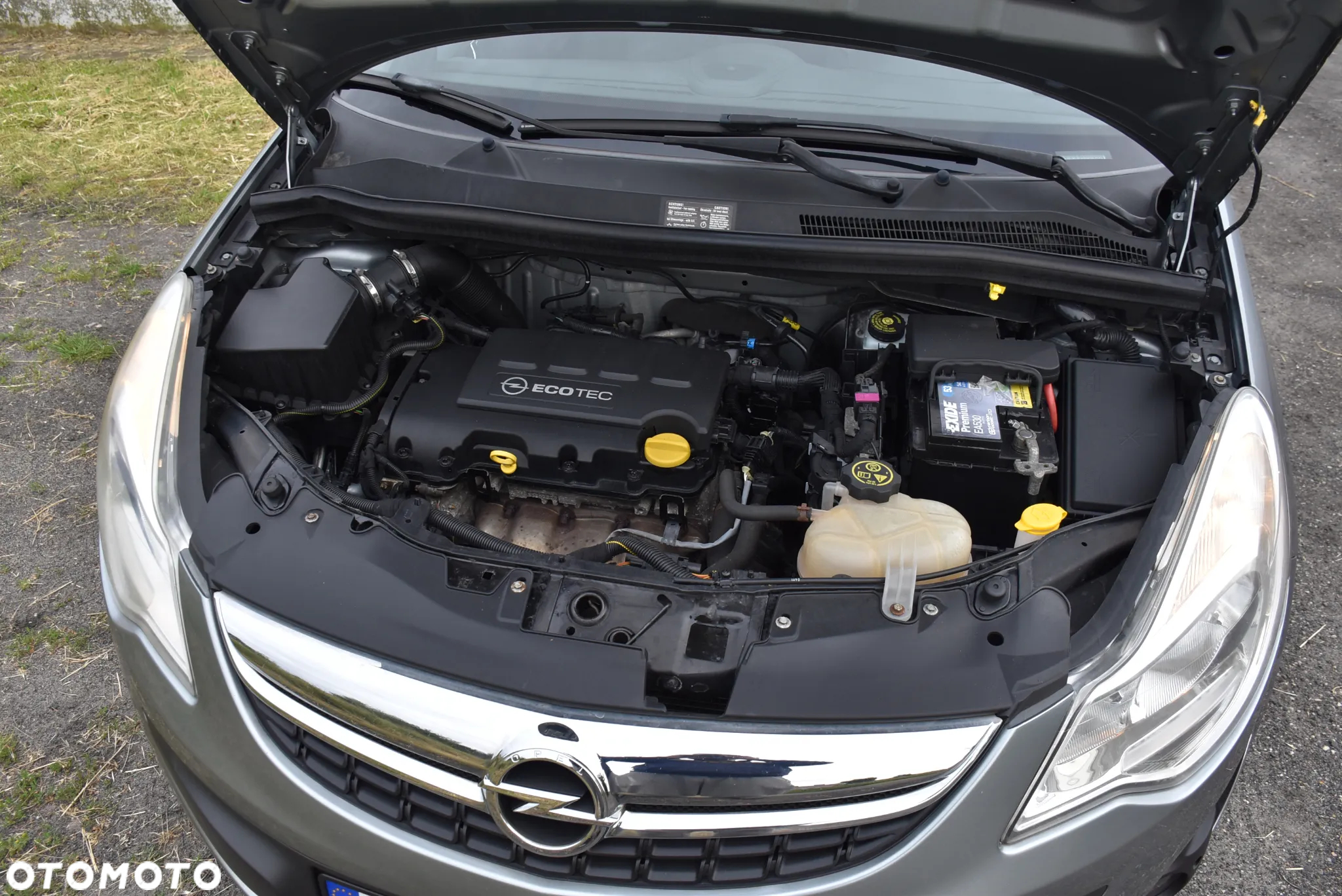 Opel Corsa 1.2 16V Enjoy - 10