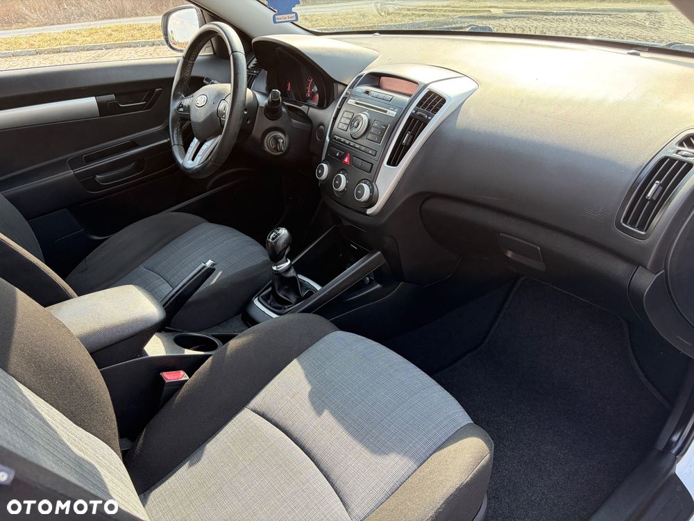 Kia ProCeed 1.6 Comfort - 10