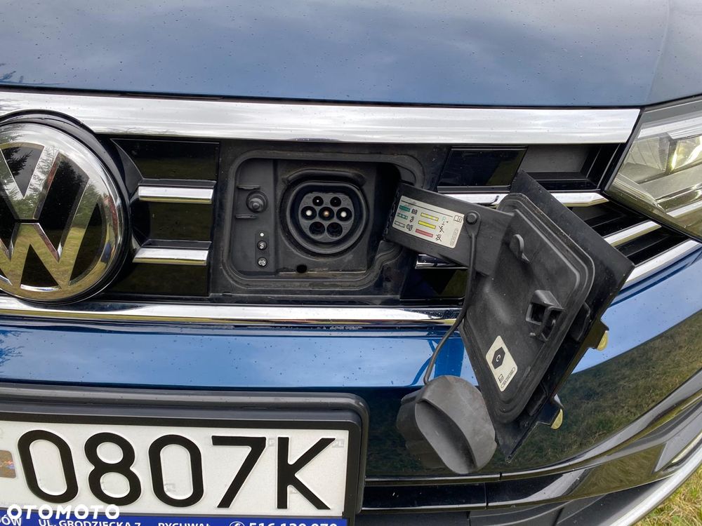 Volkswagen Passat Variant - 16