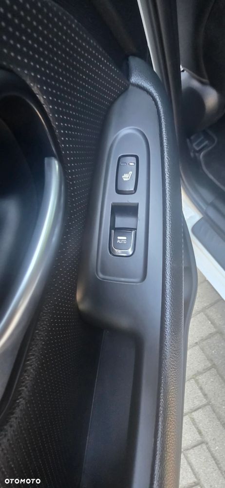 Kia Carens 1.7 CRDi 141 ISG Spirit - 33