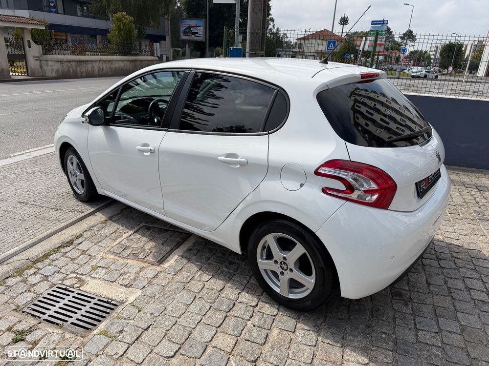 Peugeot 208 82 VTI Style — fotografia 7