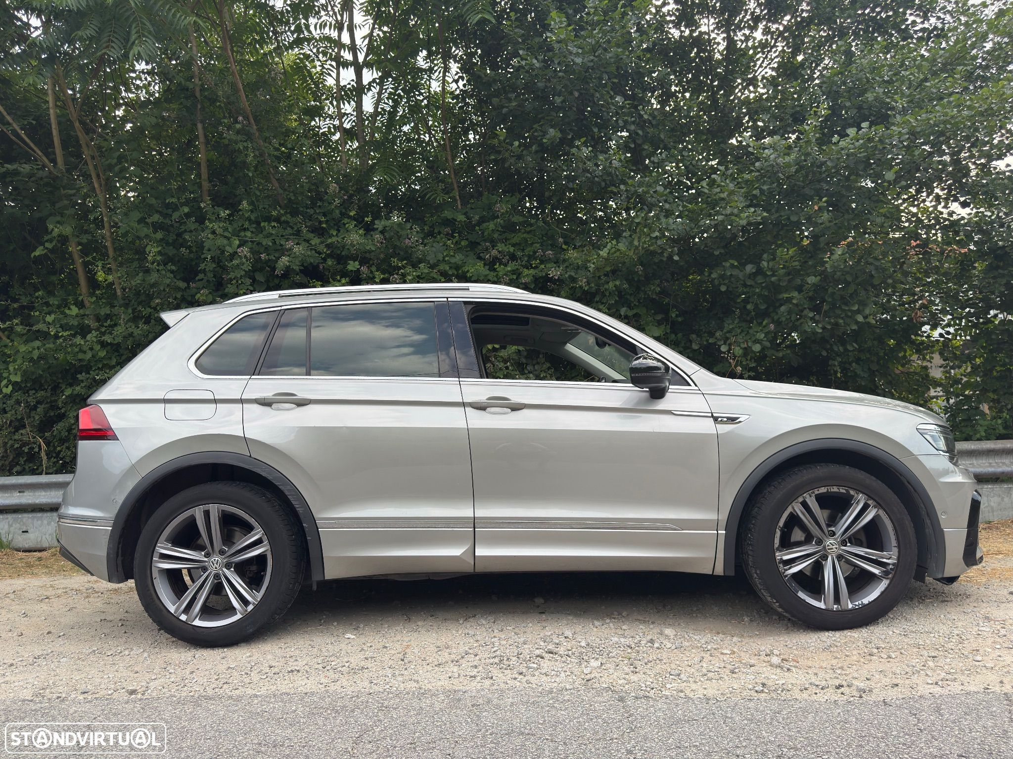 VW Tiguan 2.0 TDI R-Line - 1