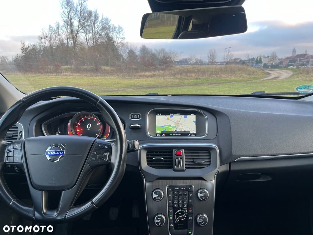 Volvo V40 T2 Kinetic - 17