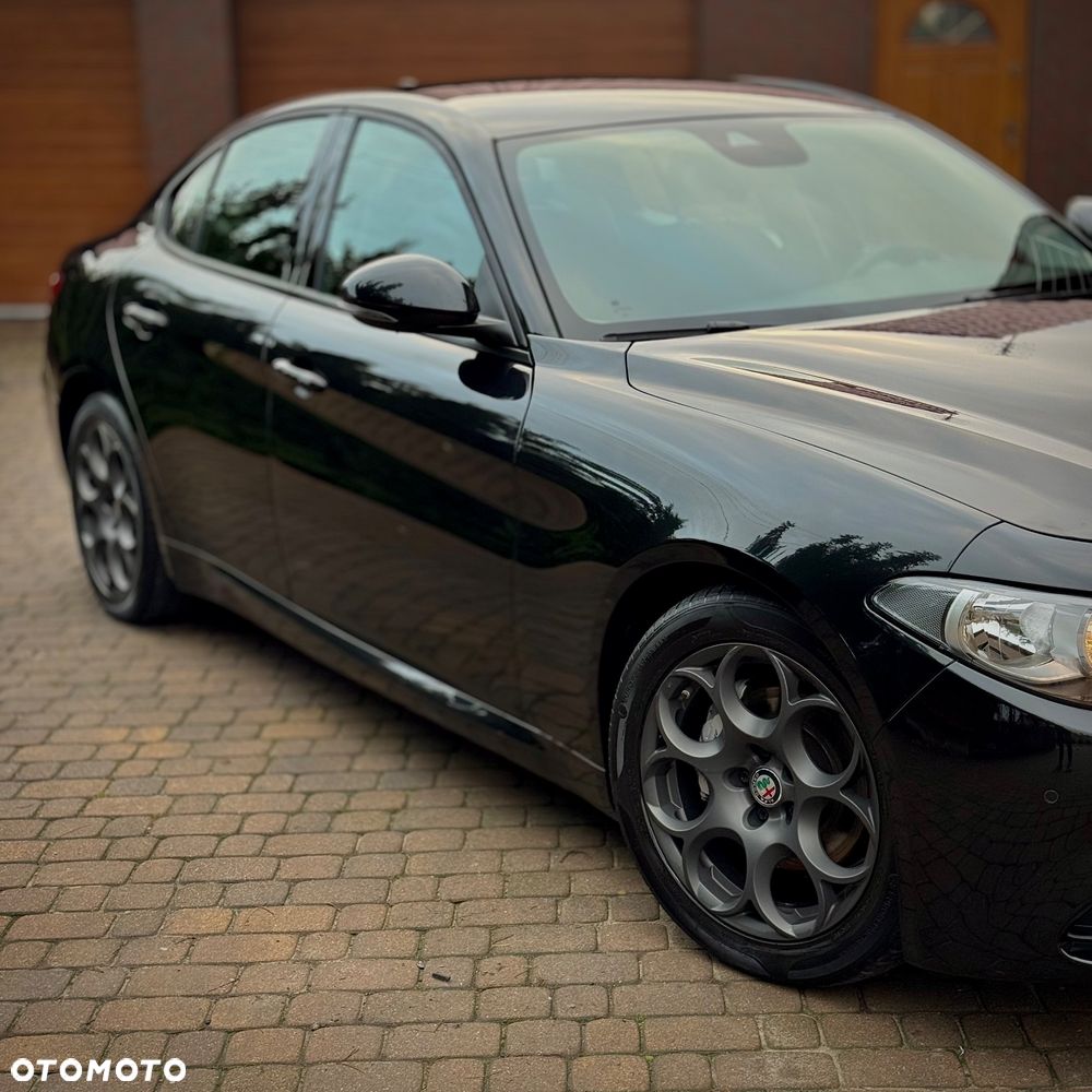 Alfa Romeo Giulia - 6